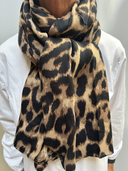 ThreeM Leopard Scarf